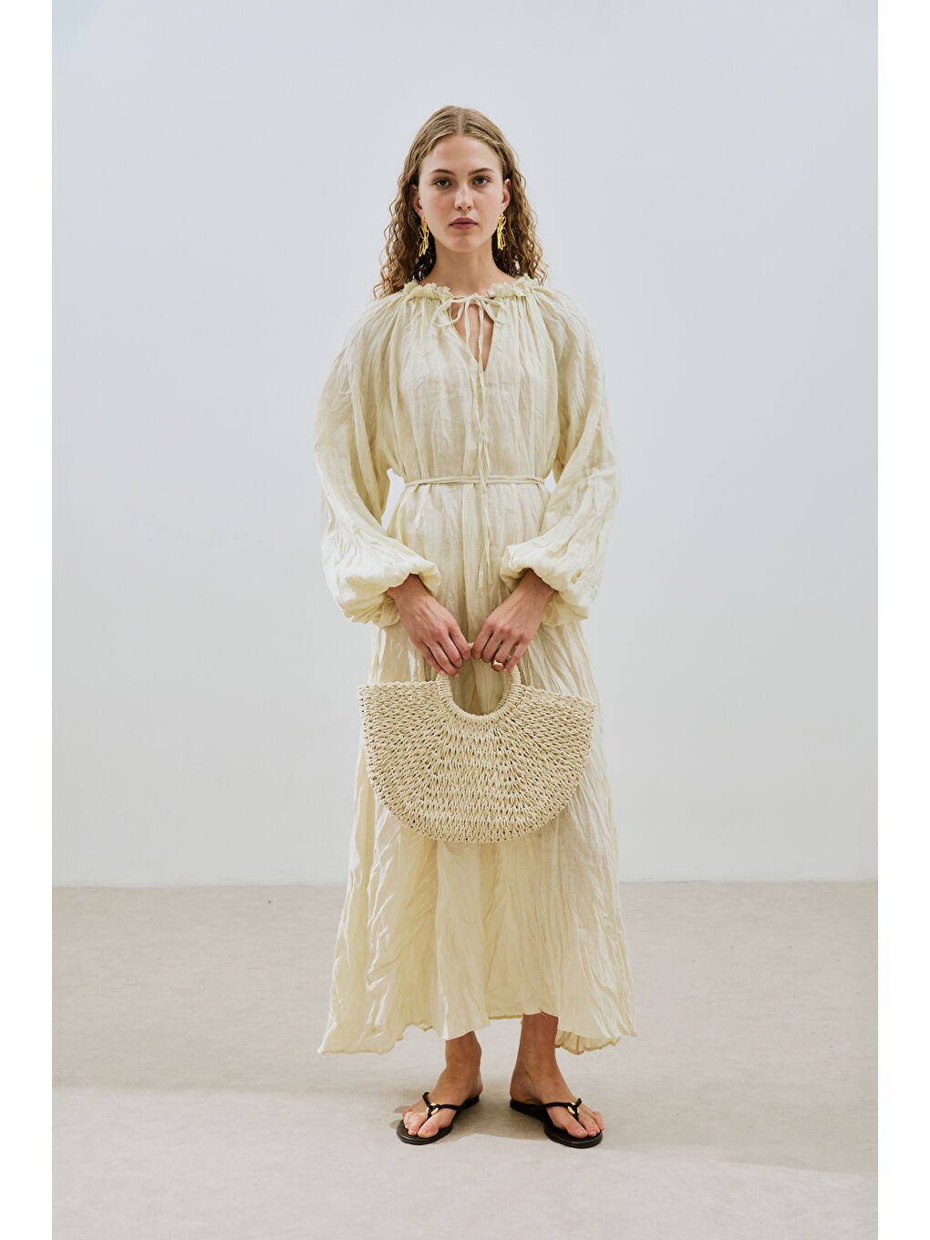 Yakası Büzgülü Keten Geniş Elbise Sarı