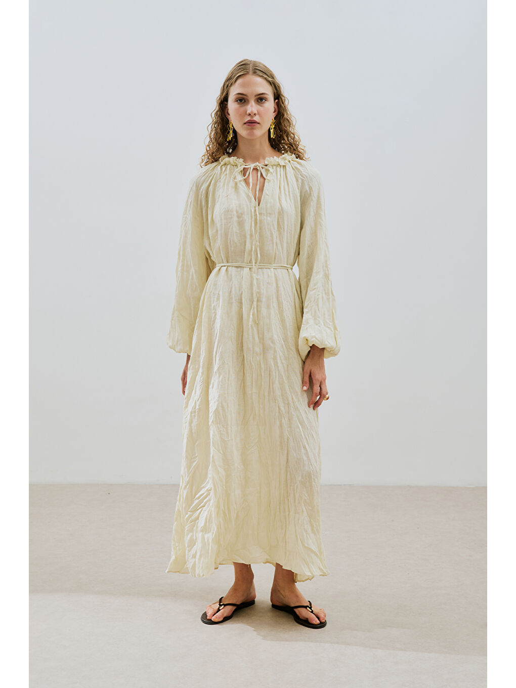 Yakası Büzgülü Keten Geniş Elbise Sarı-1