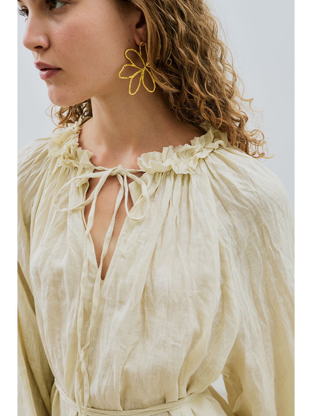 Yakası Büzgülü Keten Geniş Elbise Sarı-3