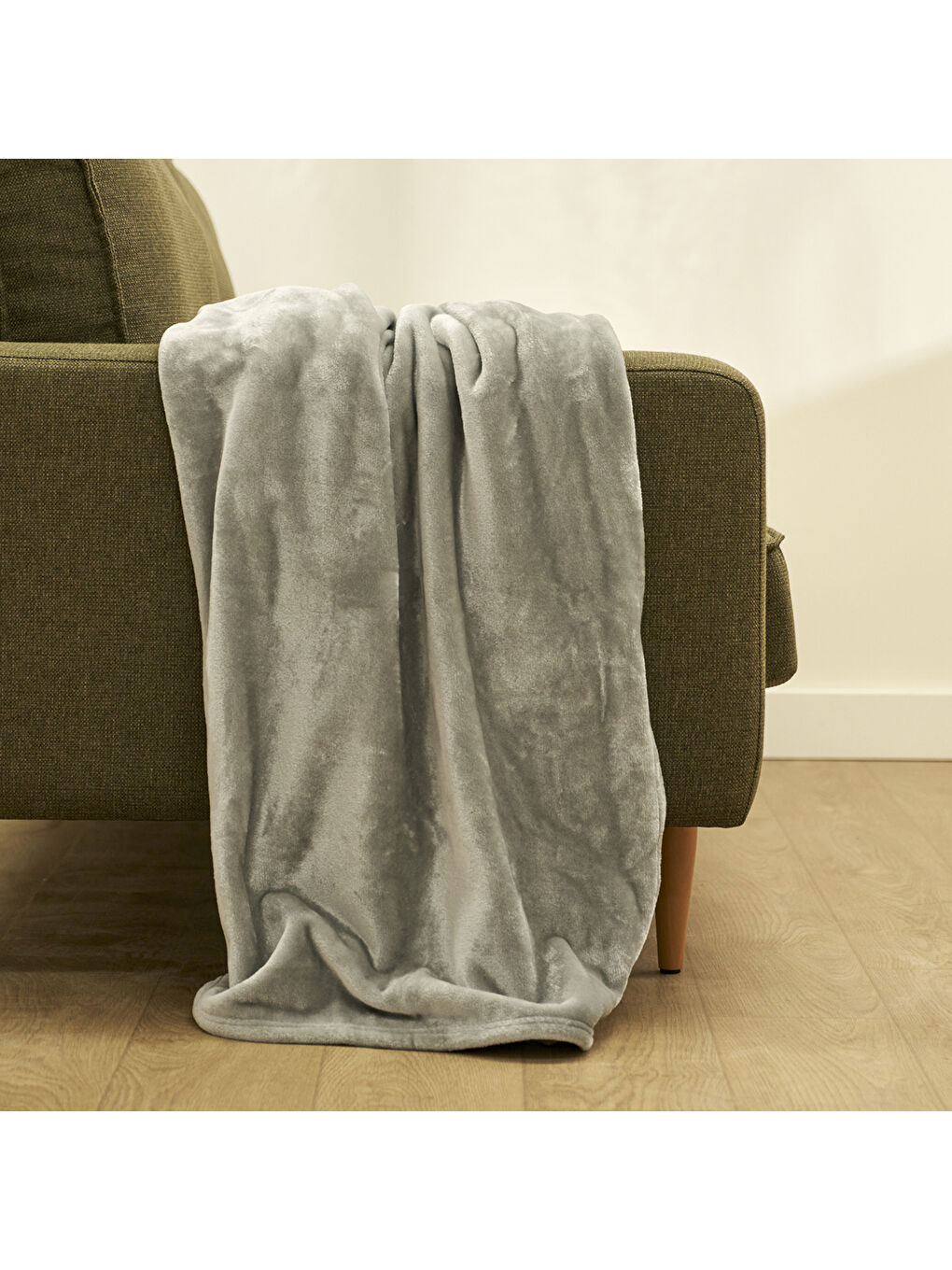 Shelly Wellsoft Tv Battaniyesi Açık Gri (140x190 cm)-1