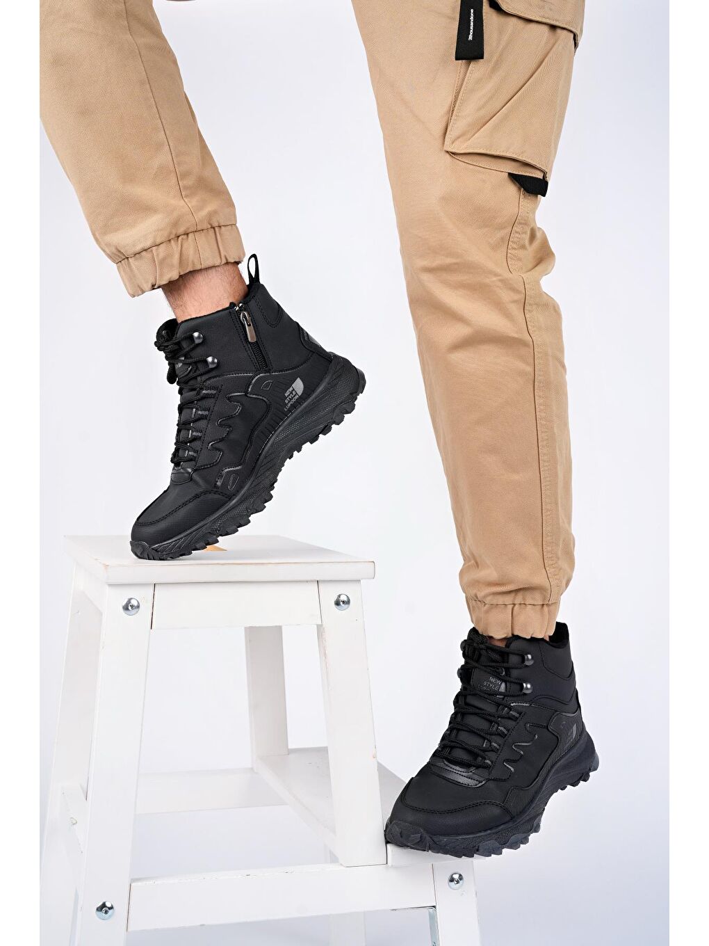 Siyah İZLAND Unisex Trekking Outdoor Bağcıklı Yandan Fermuarlı Kışlık Bot