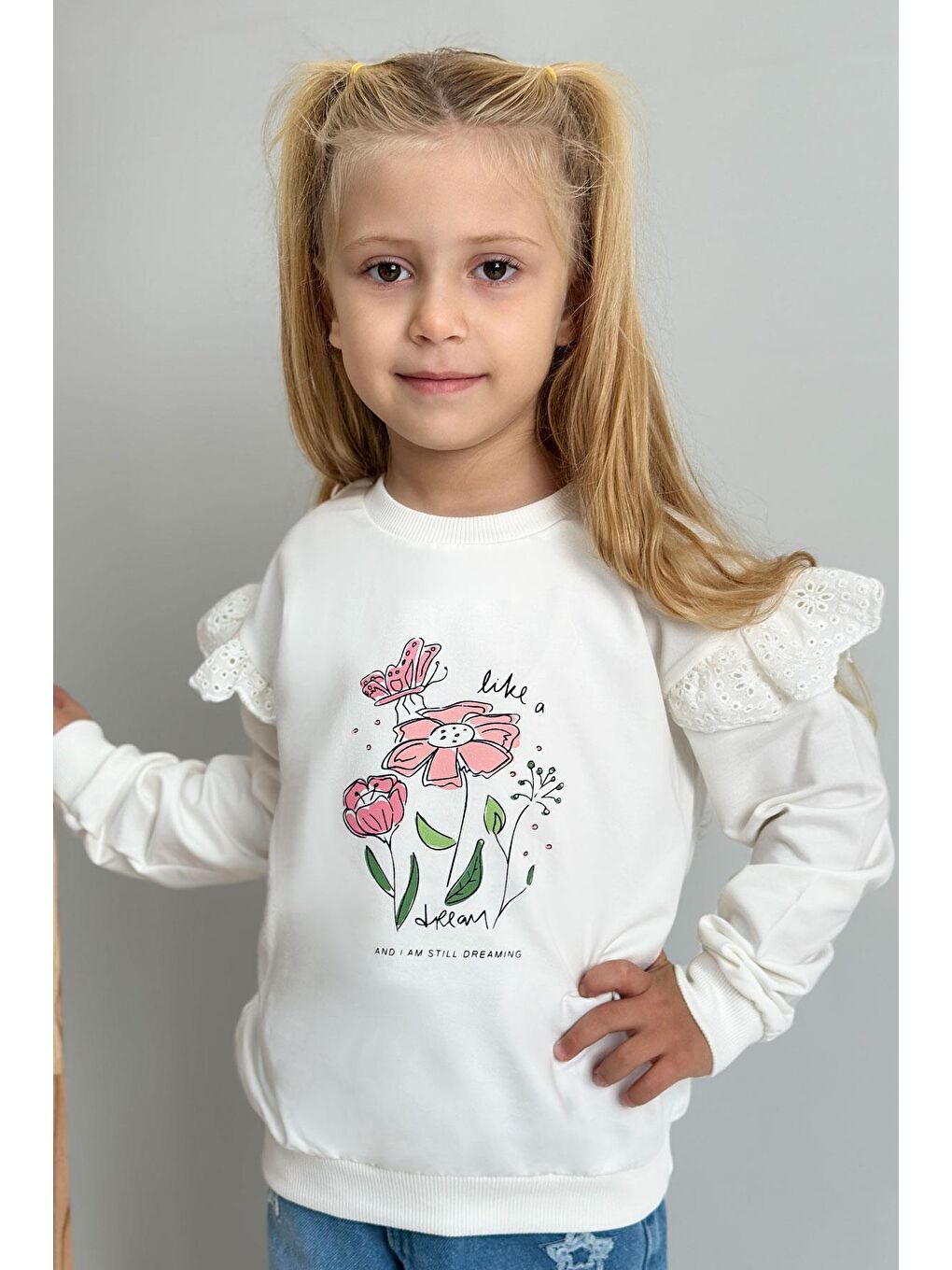 Kız Çocuk Sweatshirt Omuzları Çiçek Nakış Detaylı Çiçek Baskılı Ekru (2-5 Yaş)-4