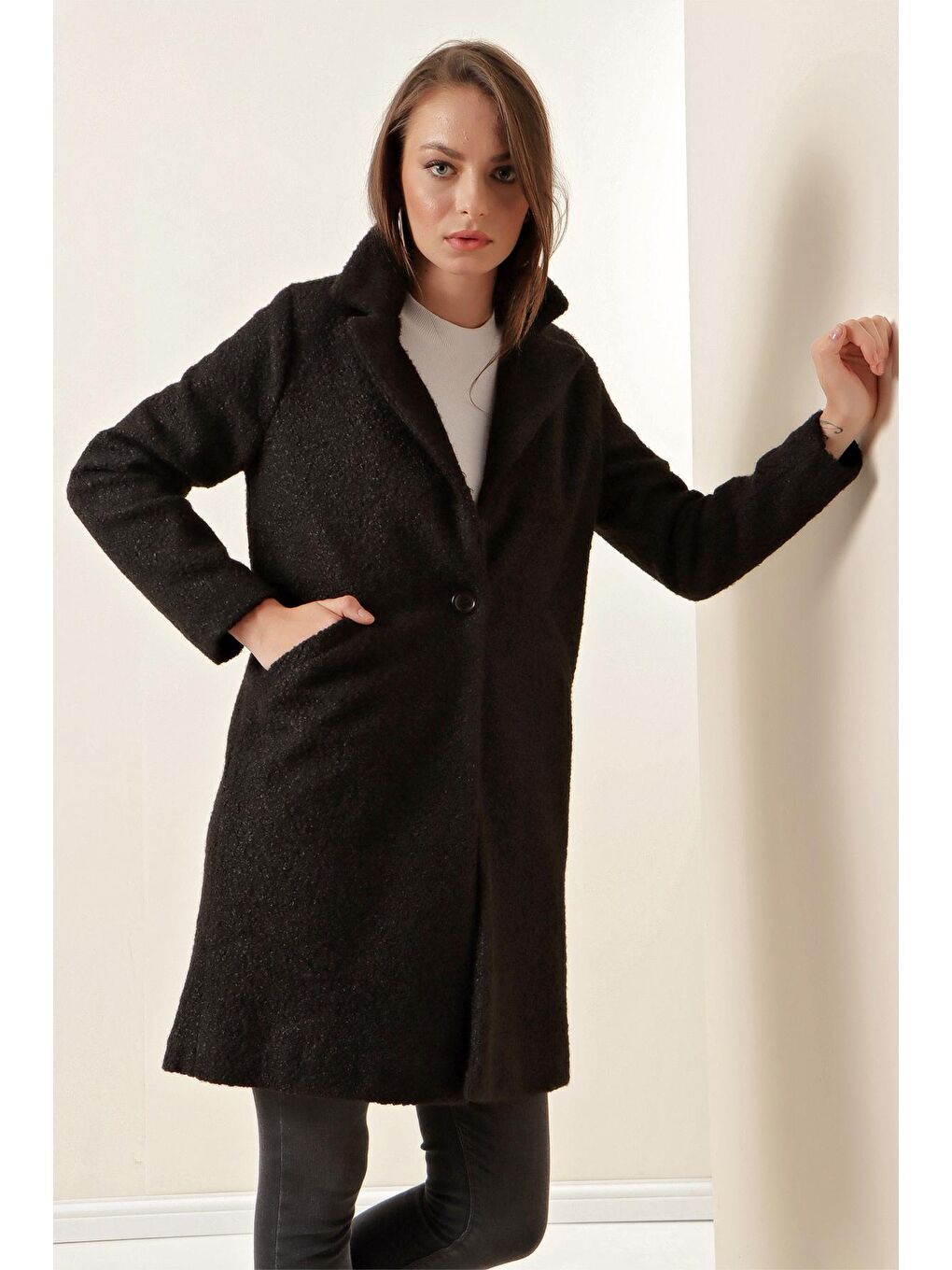 Siyah Oversize Kaşe Kadın Kaban-3