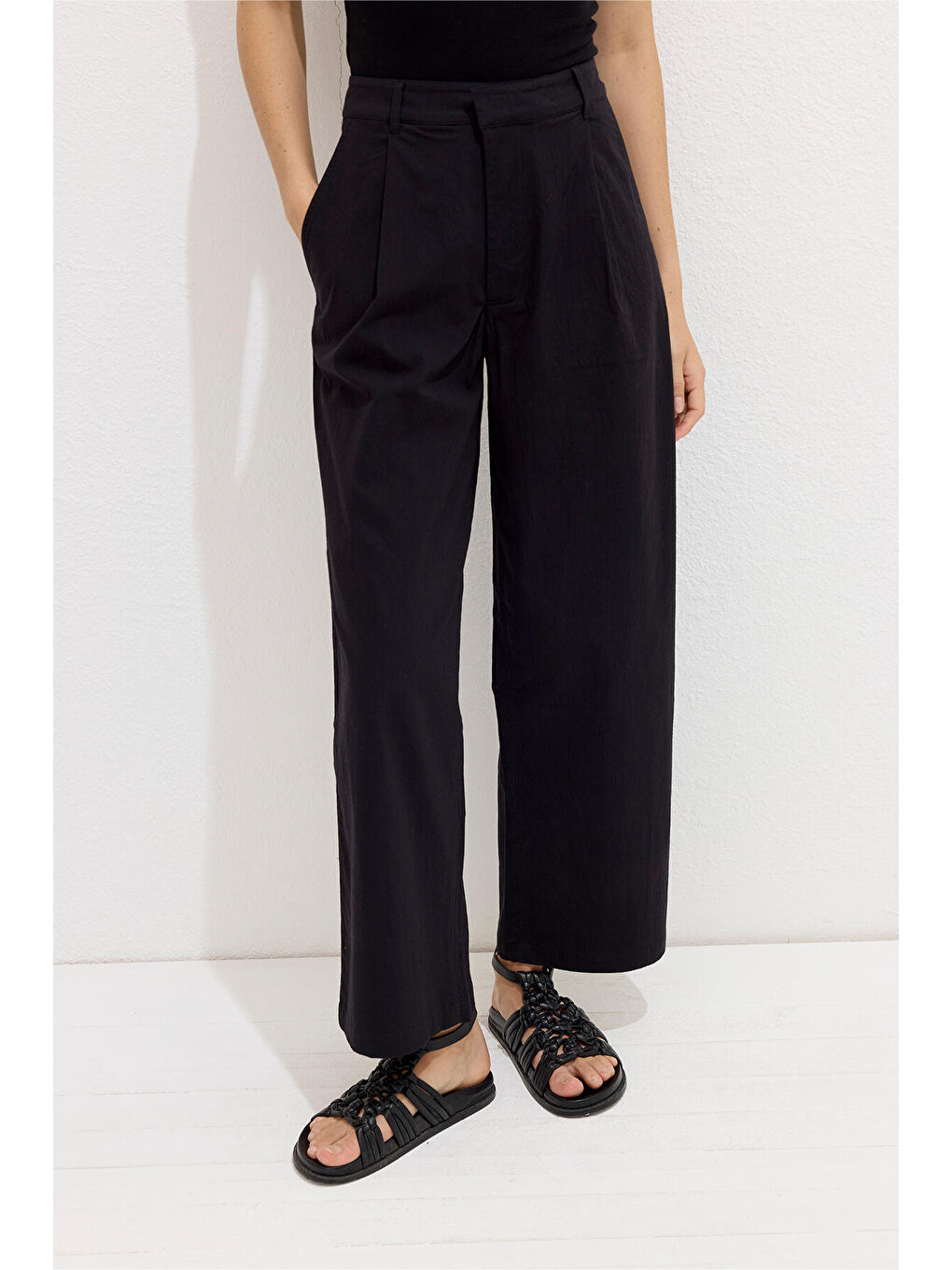 Pamuklu Premium Pileli Pantolon Siyah-2