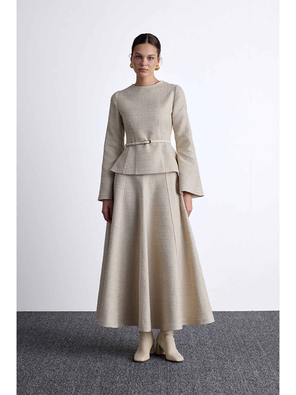 Peplum Detaylı Tüvit Bluz Bej