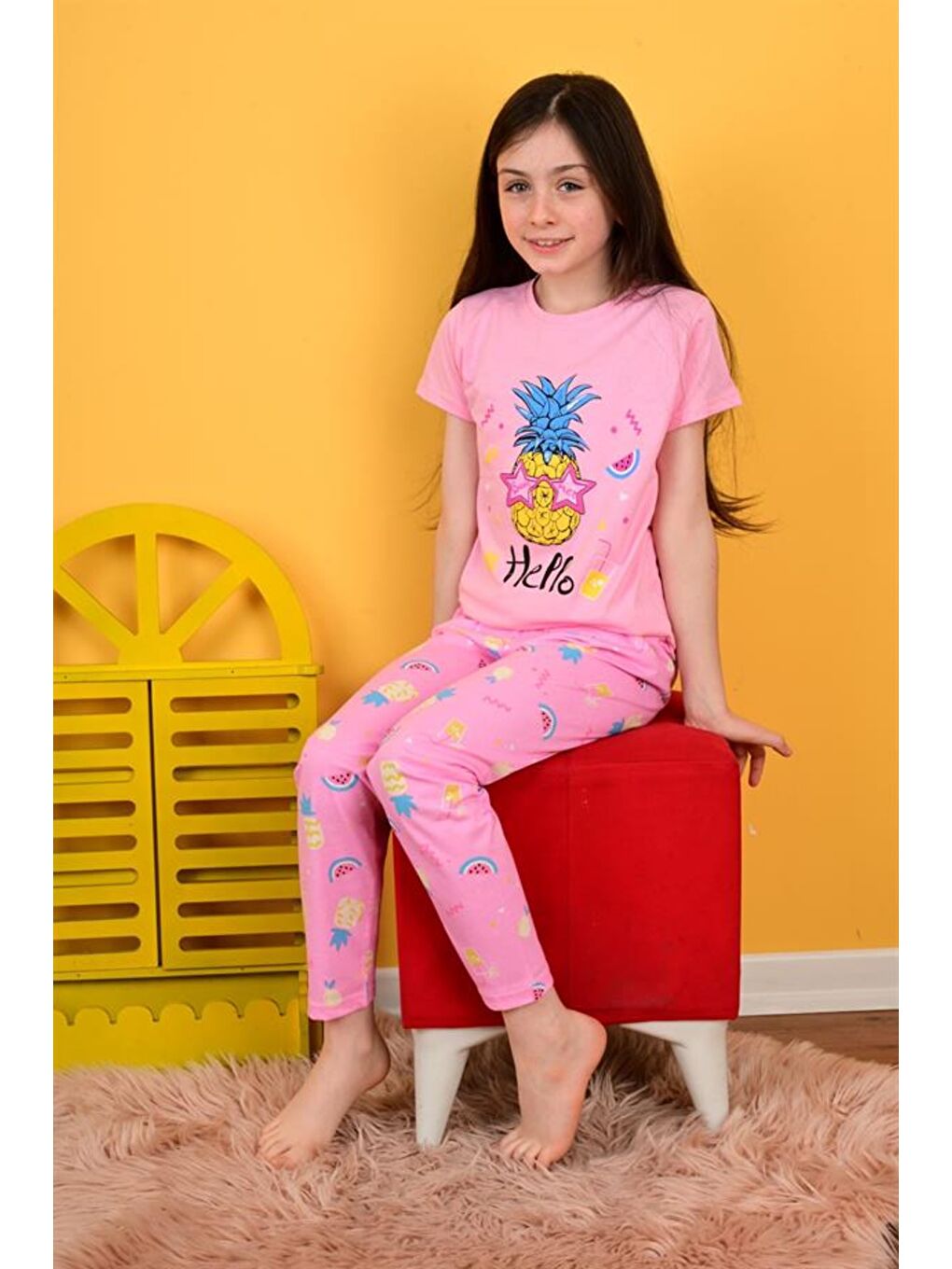 Kız Çocuk Kısa Kollu Pijama Takımı Hello Pıneapple Model Koyu Pembe