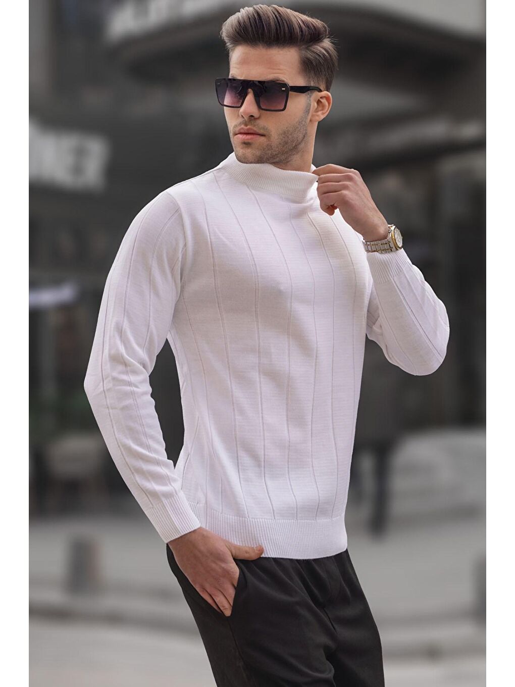 Madmext Ekru Slim Fit Yarım Balıkçı Yaka  Çizgili Tüylenmeyen Erkek Triko Kazak 6344