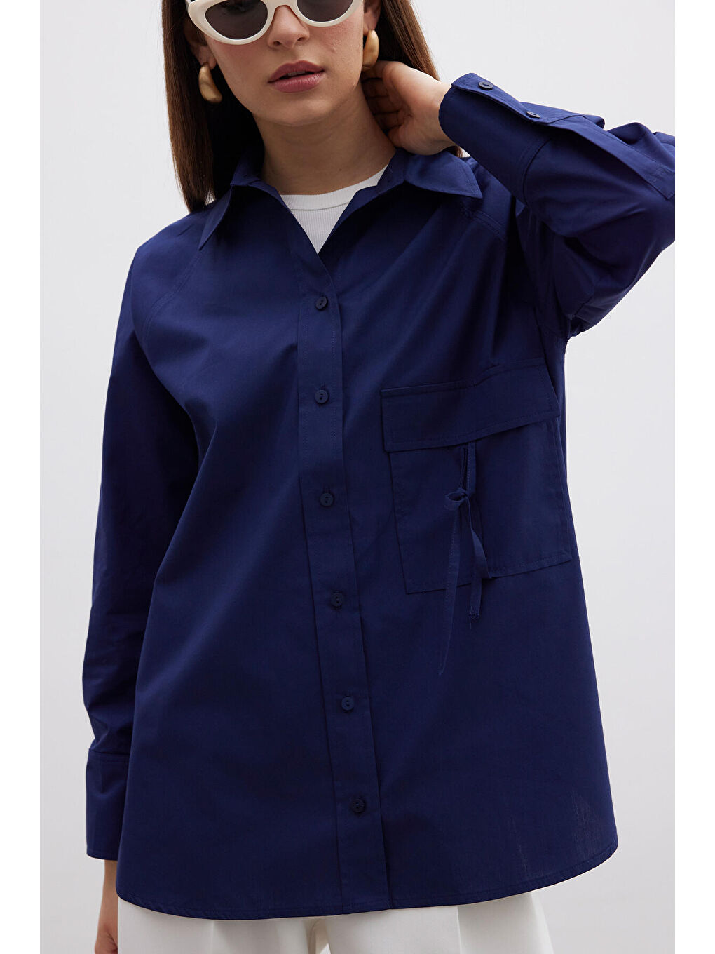 Cep Bağlama Detaylı Gömlek Lacivert-5