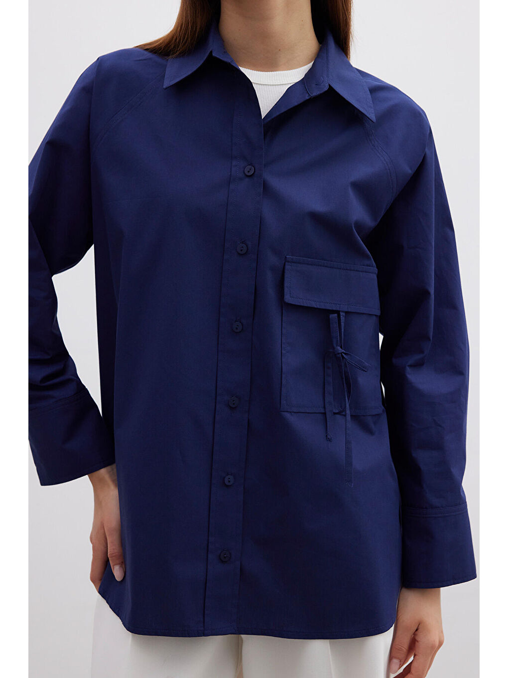 Cep Bağlama Detaylı Gömlek Lacivert-6