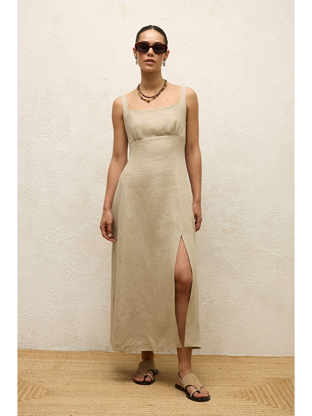 Bej Yırtmaçlı Keten Elbise Kum-4