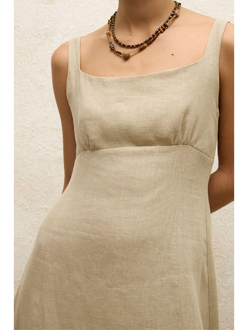 Bej Yırtmaçlı Keten Elbise Kum-5