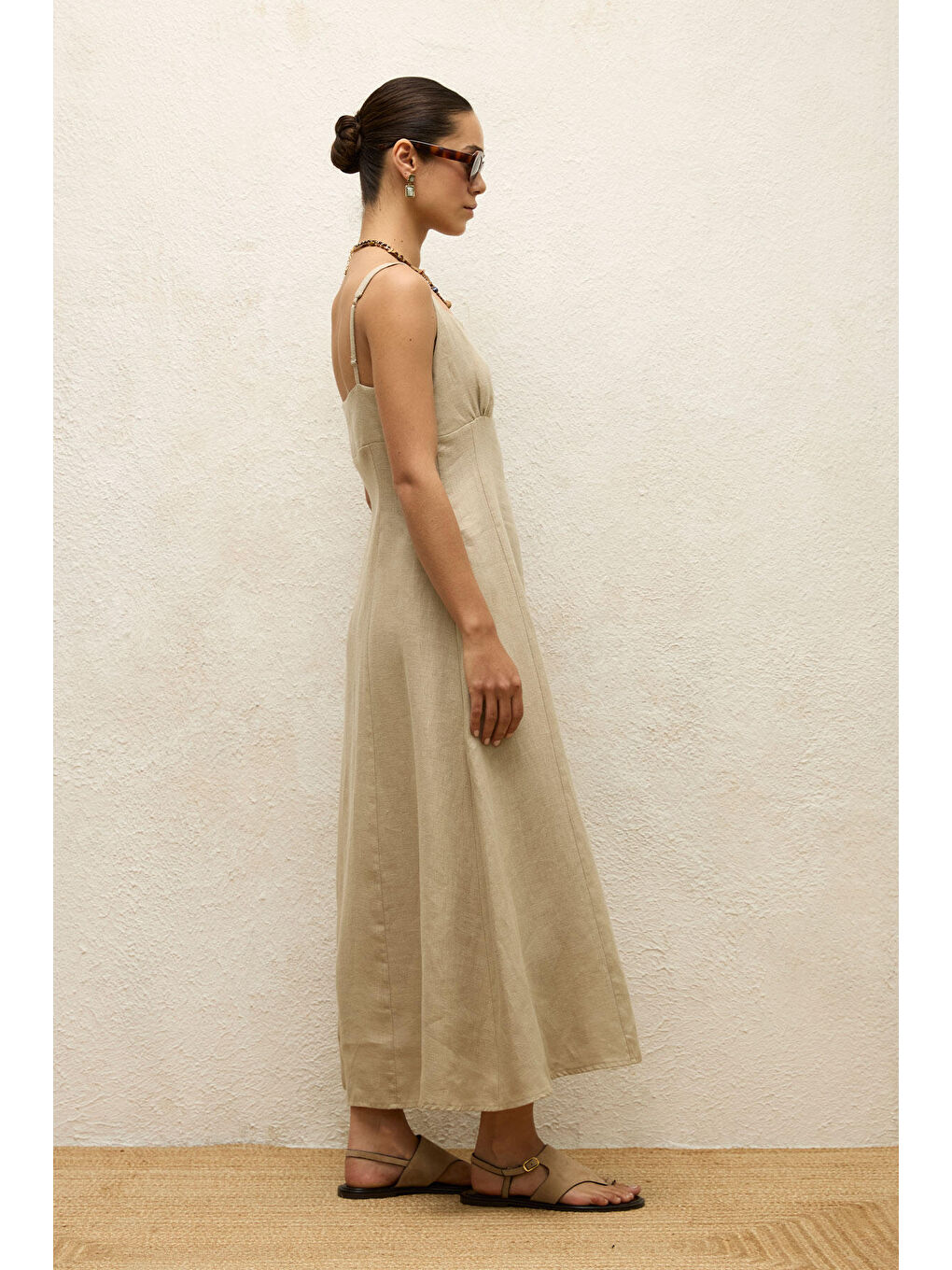 Bej Yırtmaçlı Keten Elbise Kum-6