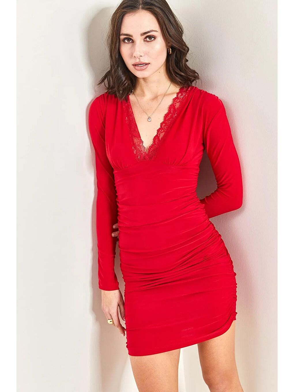 Kırmızı Kadın Yaka Dantelli Büzgülü Candy Kumaş Elbise
