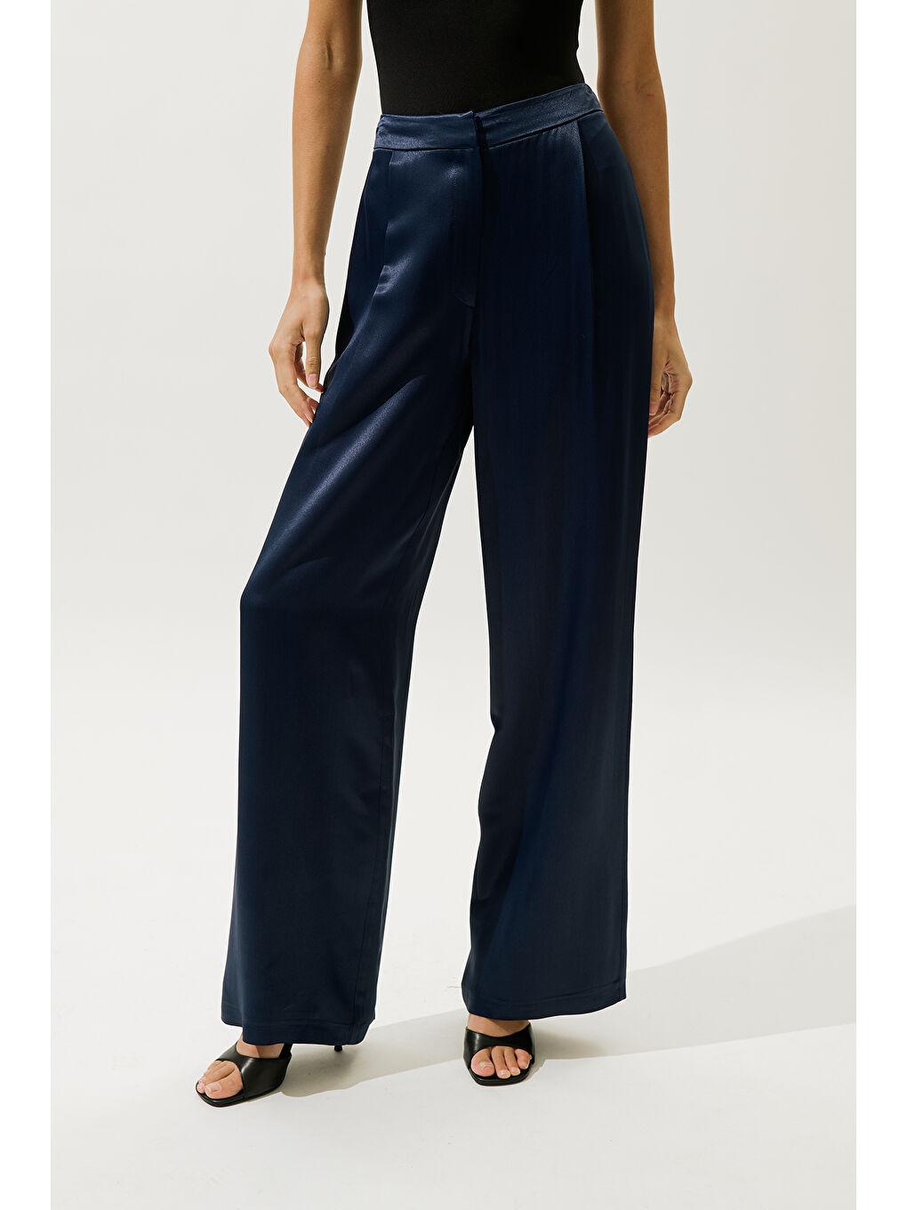 Geniş Paça Saten Abiye Pantolon Gece Mavisi-3