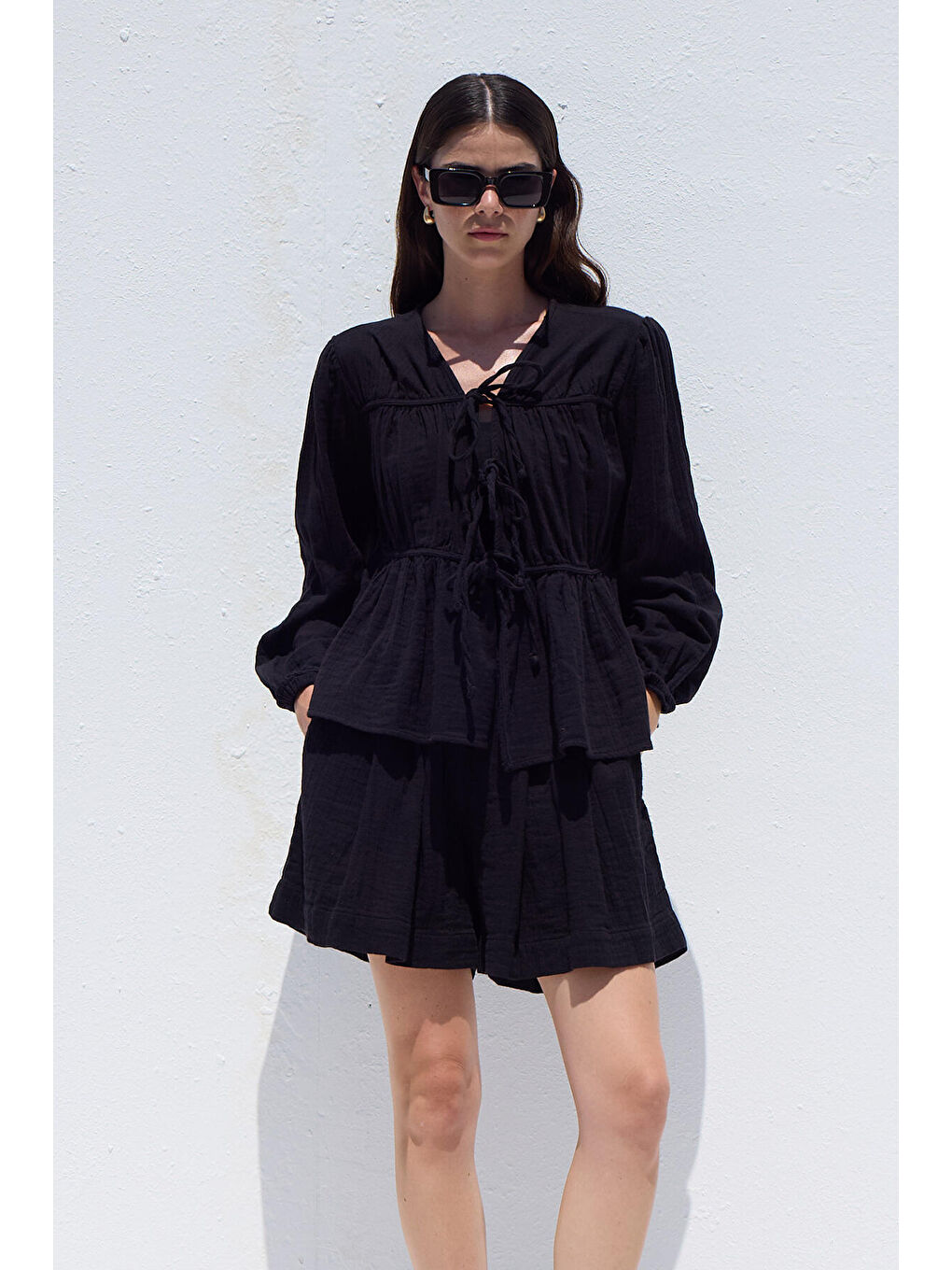 Bağlama Detaylı Müslin Bluz Siyah-4