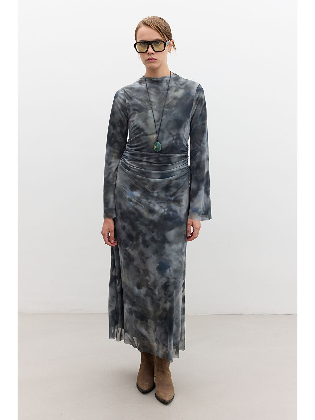 Desenli Geniş Kol Tül Elbise Batik Yeşil