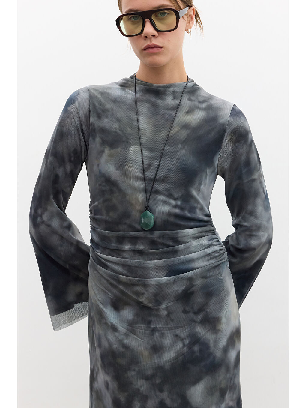 Desenli Geniş Kol Tül Elbise Batik Yeşil-2