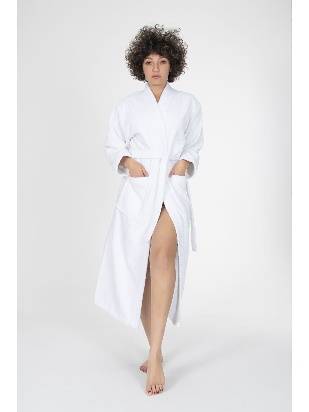 Beyaz Hera Serisi Bukle Otel Bornozu 1100gr-1