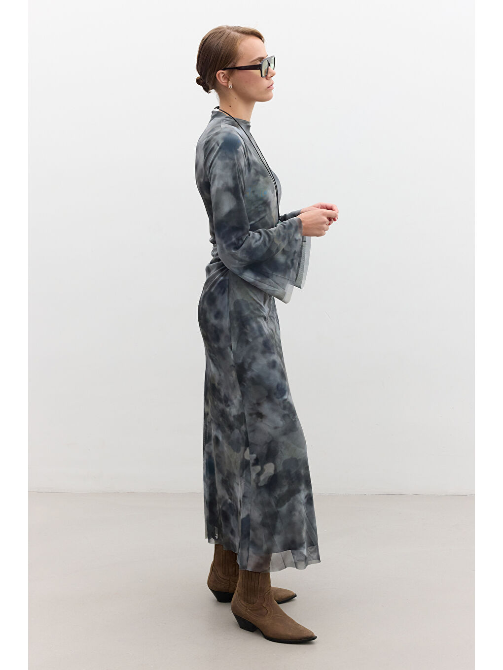 Desenli Geniş Kol Tül Elbise Batik Yeşil-4