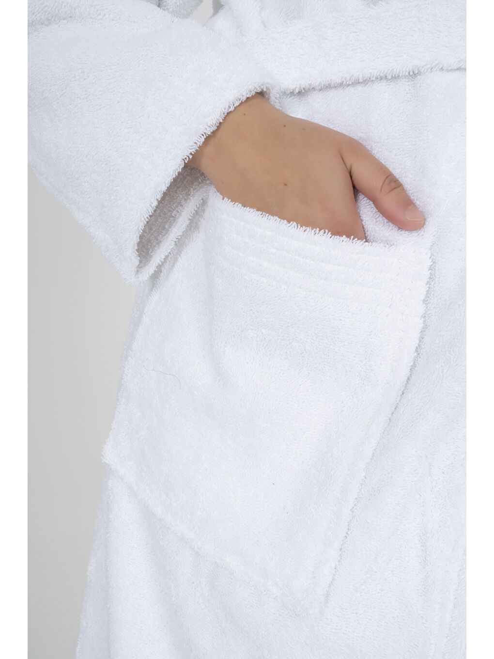 Beyaz Hera Serisi Bukle Otel Bornozu 1100gr-3