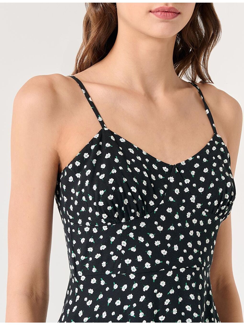 Siyah Askılı Çiçek Desenli Dokuma Elbise-2