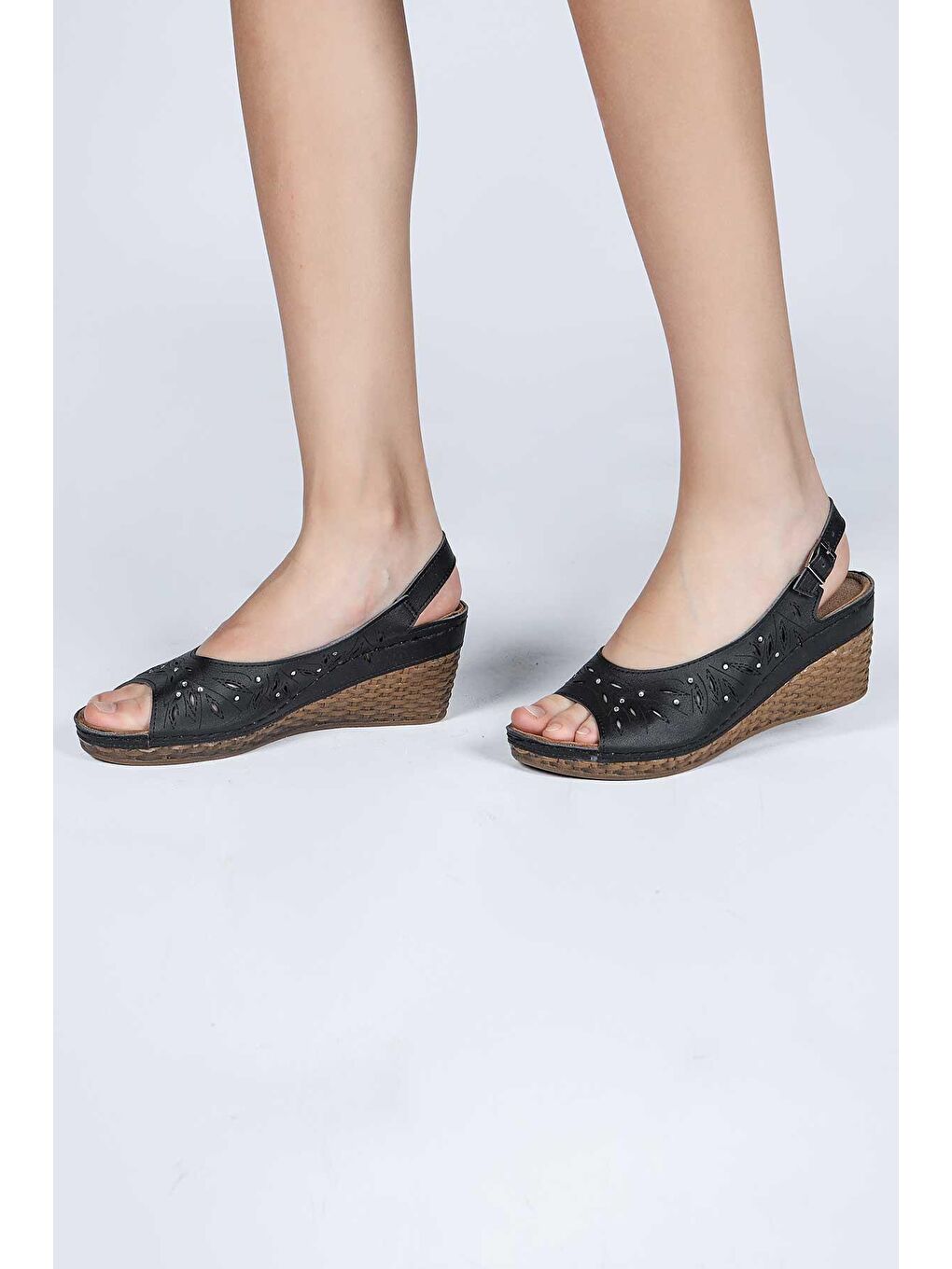 14778 Siyah Kadın Günlük Sandalet-1