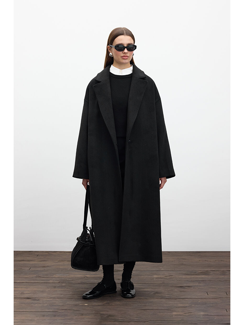 Düz Kapama Kaşe Kaban Siyah