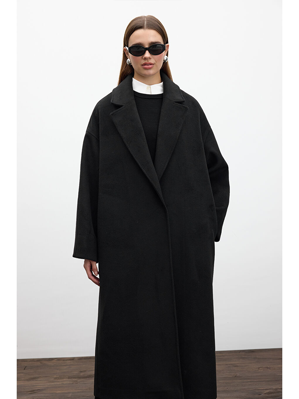 Düz Kapama Kaşe Kaban Siyah-1