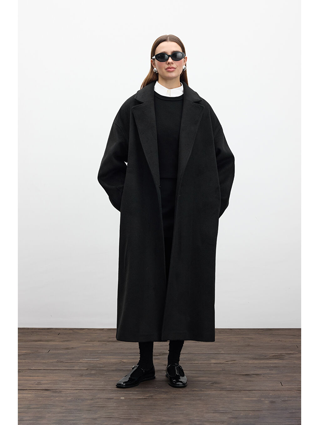 Düz Kapama Kaşe Kaban Siyah-2