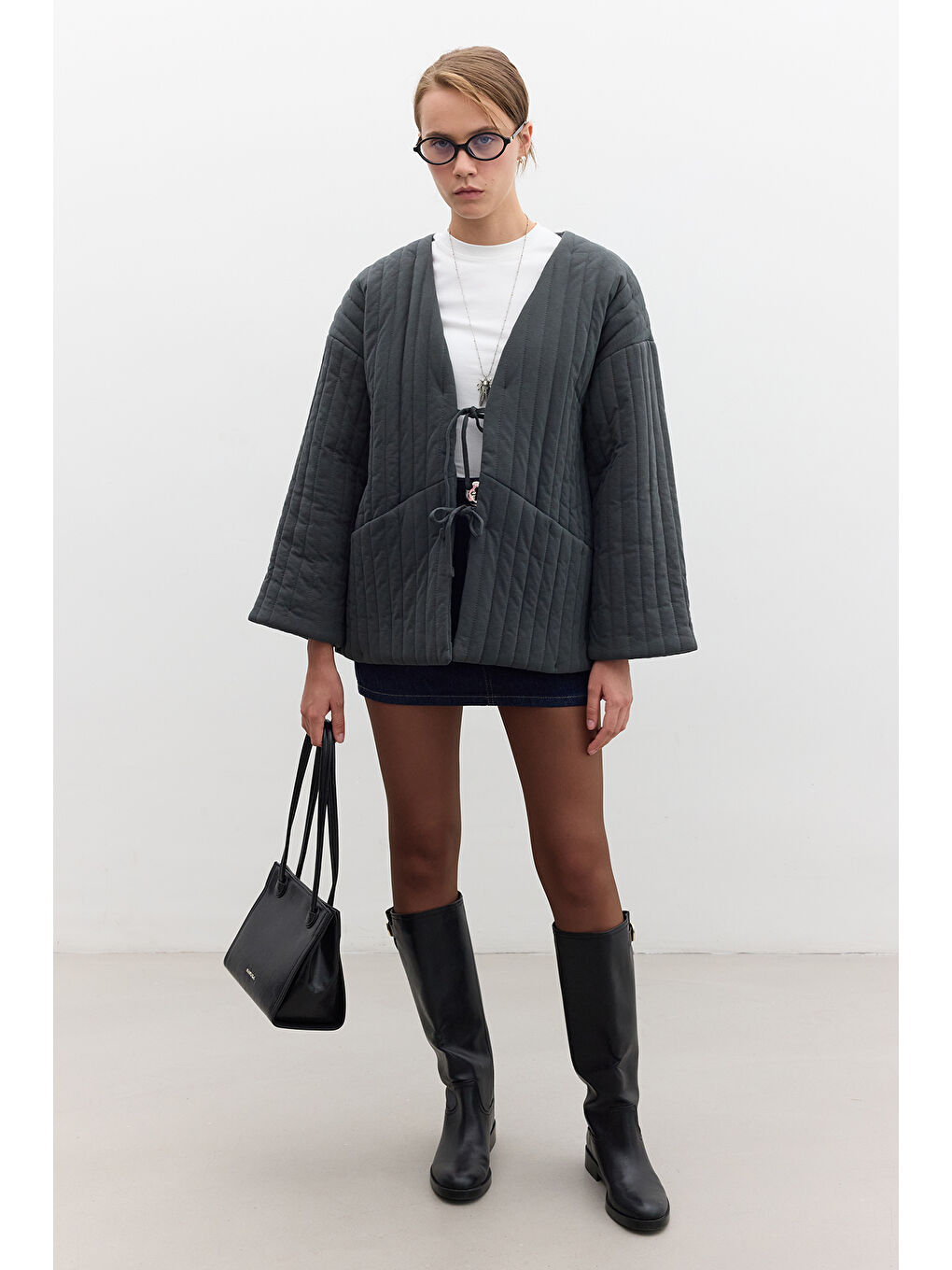 Kapitone Bağlamalı Mont Antrasit