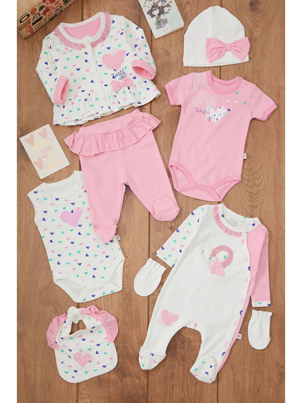 Pembe Kalp Desenli 8'li Bebek Hastane Çıkışı Seti 16923