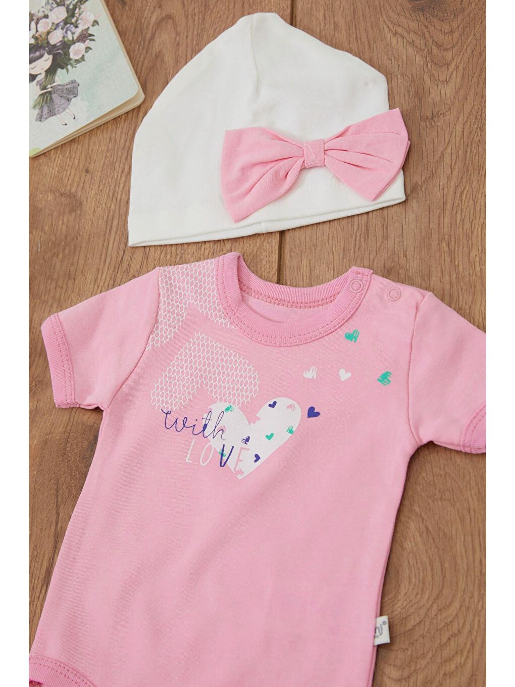 Pembe Kalp Desenli 8'li Bebek Hastane Çıkışı Seti 16923-4