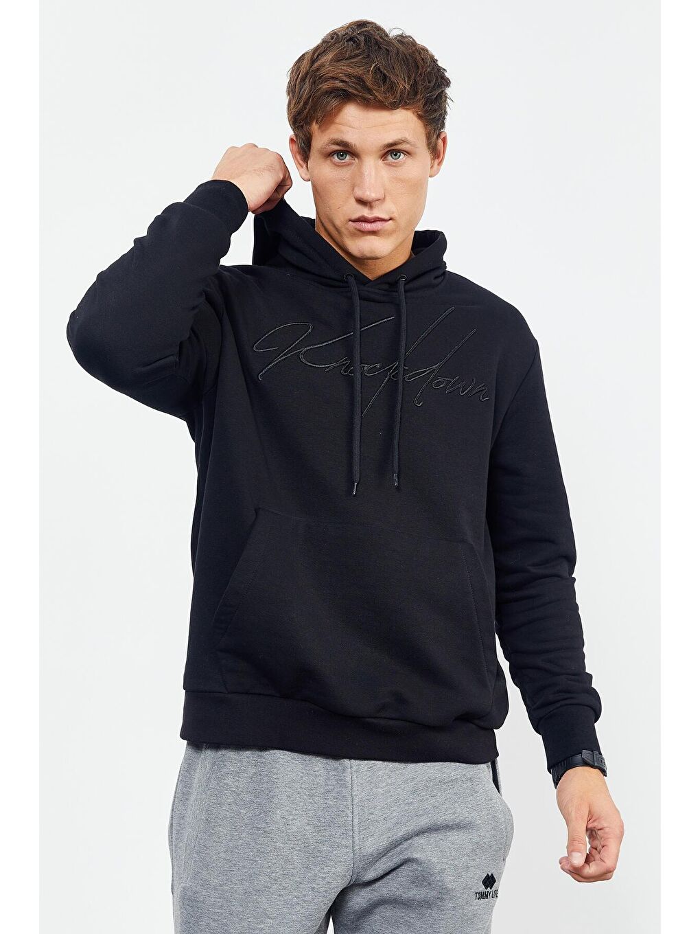 Siyah El Yazısı Nakışlı Kapüşonlu Rahat Form Erkek Sweatshirt - 88007-2