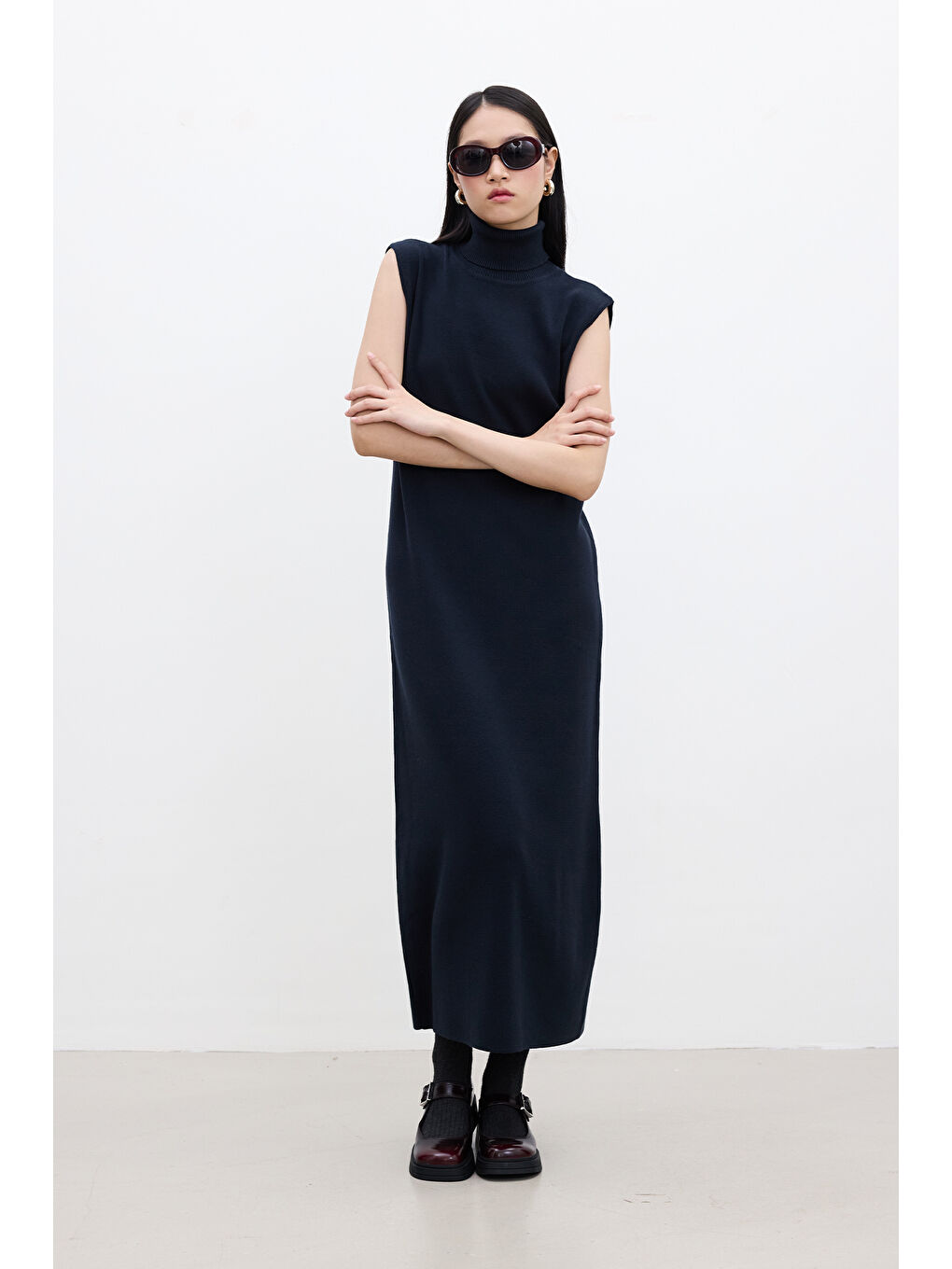 Kolsuz Yüksek Yaka Triko Elbise Lacivert-4