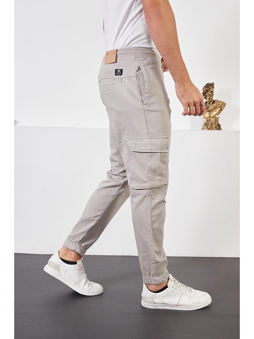 Erkek Gri Beli ve Paçası Lastikli Kargo Cep Jogger Pantolon