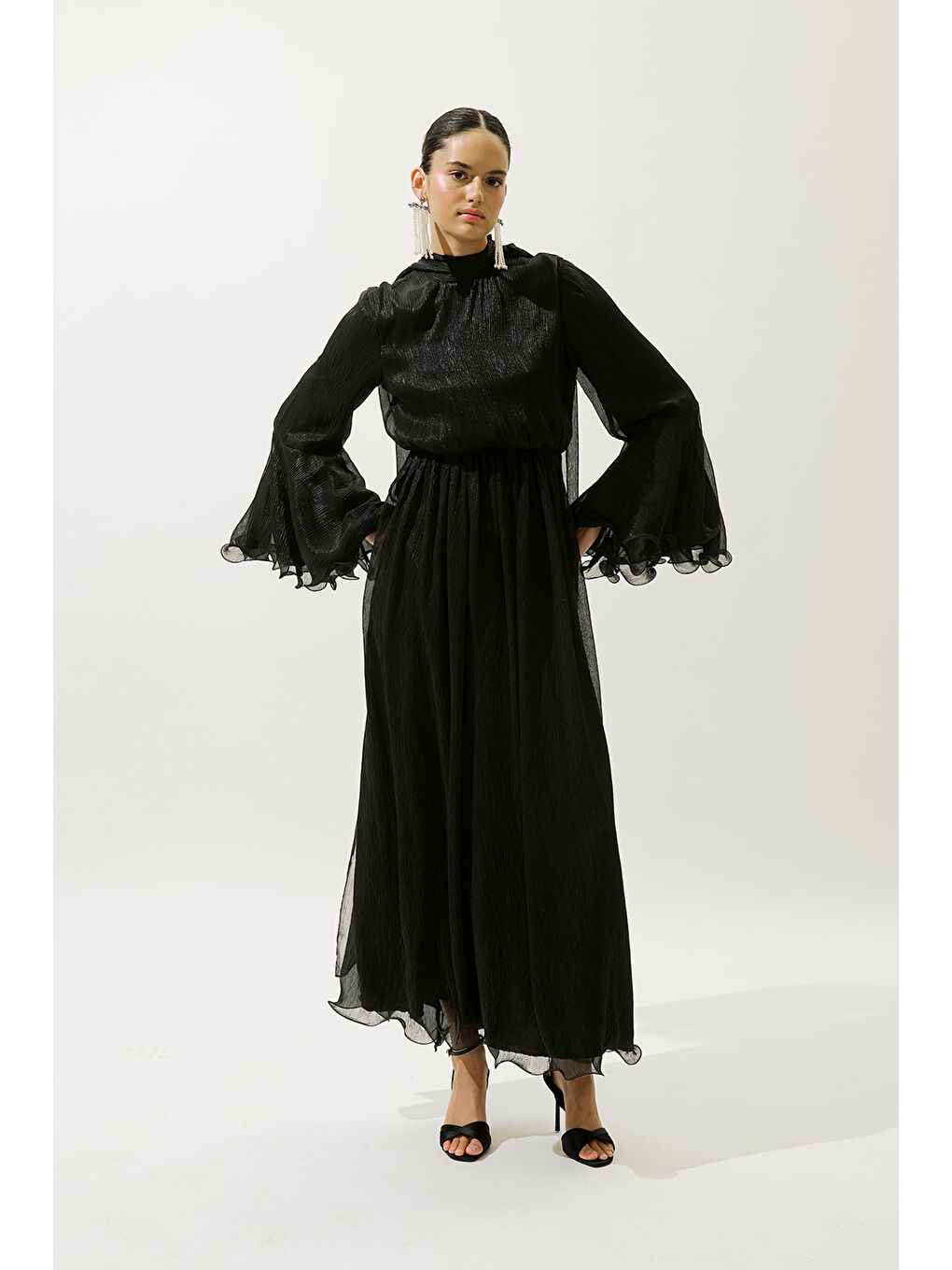 Geniş Kol Volanlı Elbise Siyah-3