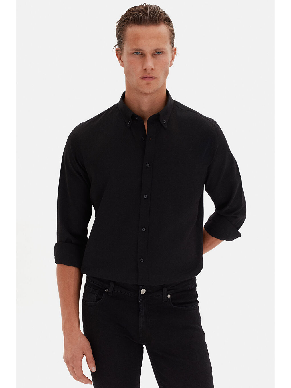 Slim Fit Siyah Oxford Düğmeli Yaka Kolay Ütülenebilir Nakış Detaylı Pamuklu Gömlek-3