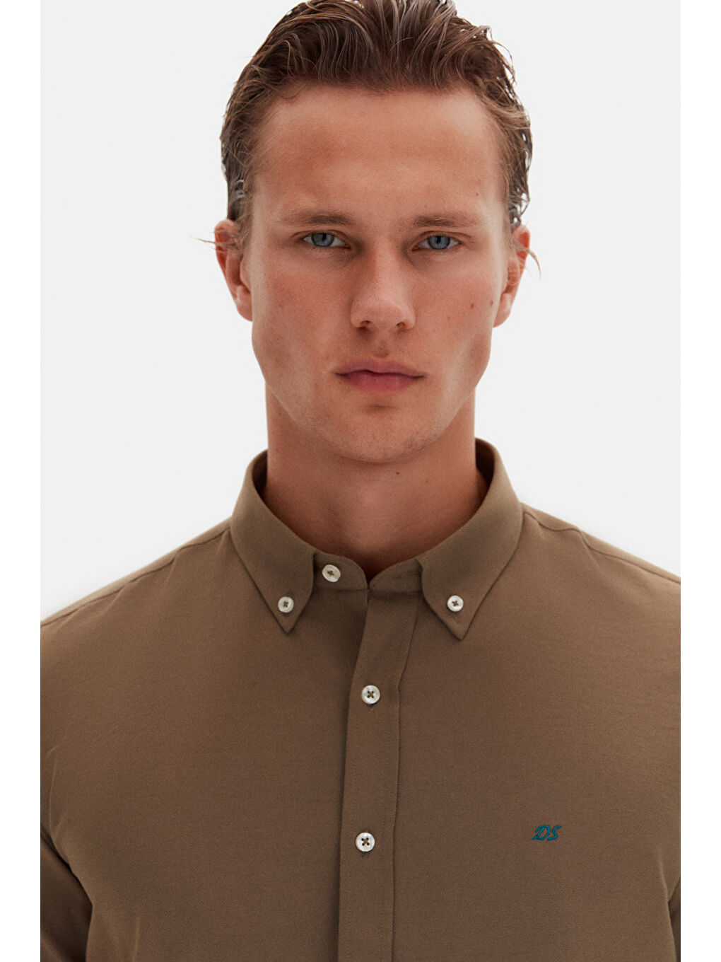 Slim Fit Haki Oxford Düğmeli Yaka Kolay Ütülenebilir Nakış Detaylı Pamuklu Gömlek-2