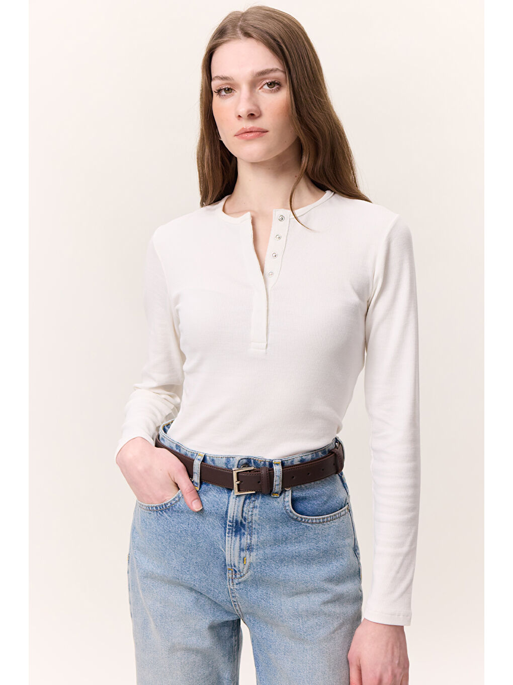 Uzun Kollu Yakası Çıtçıtlı Body Ekru-2