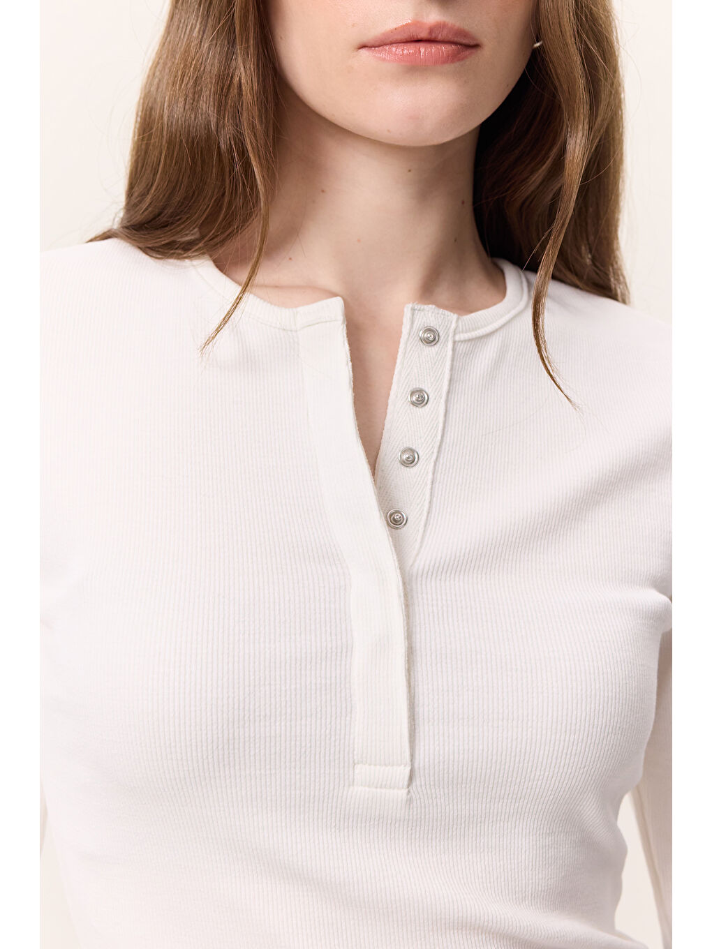 Uzun Kollu Yakası Çıtçıtlı Body Ekru-4