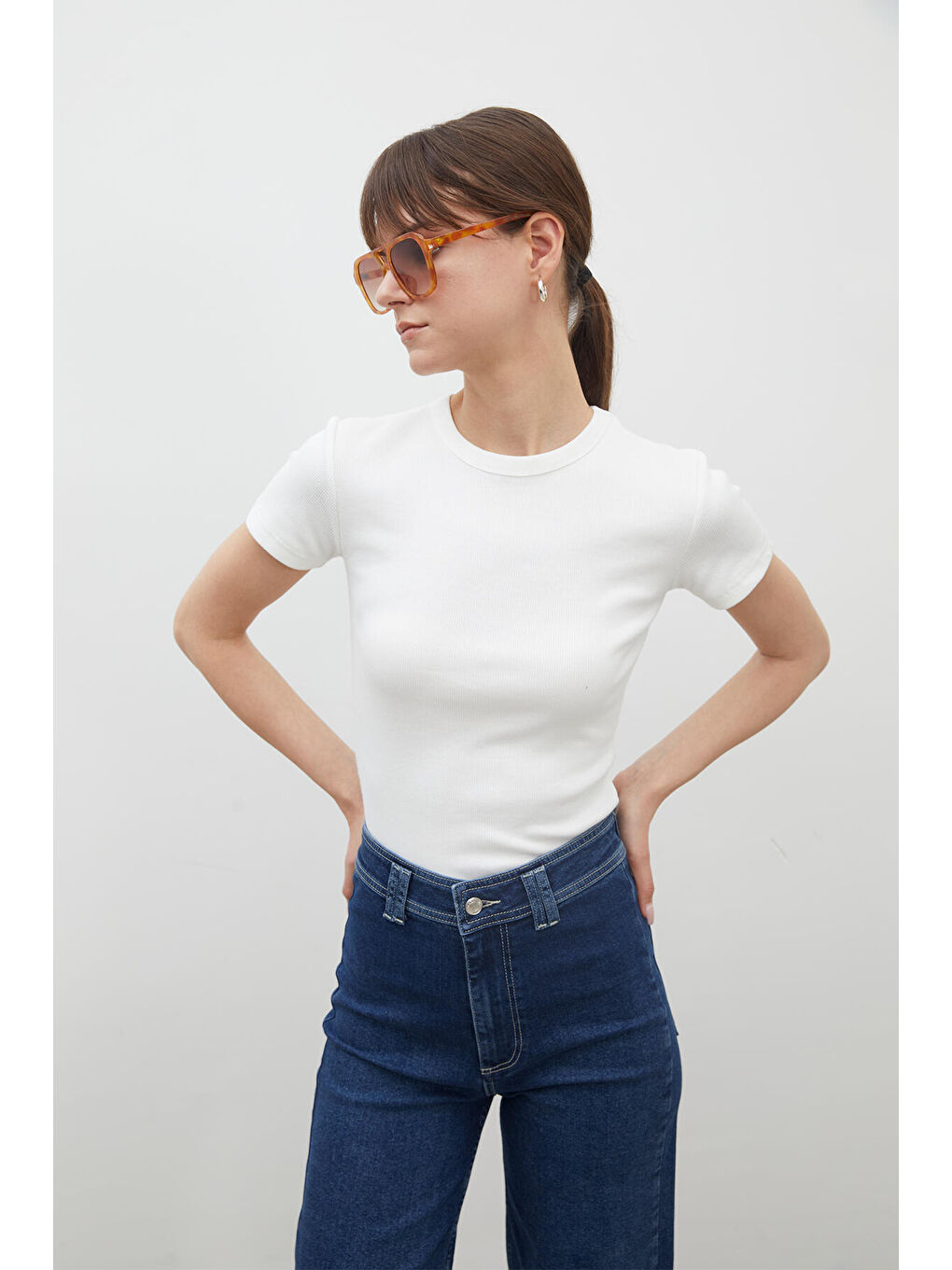 Ekru Fitilli Kısa Kollu Tişört-1