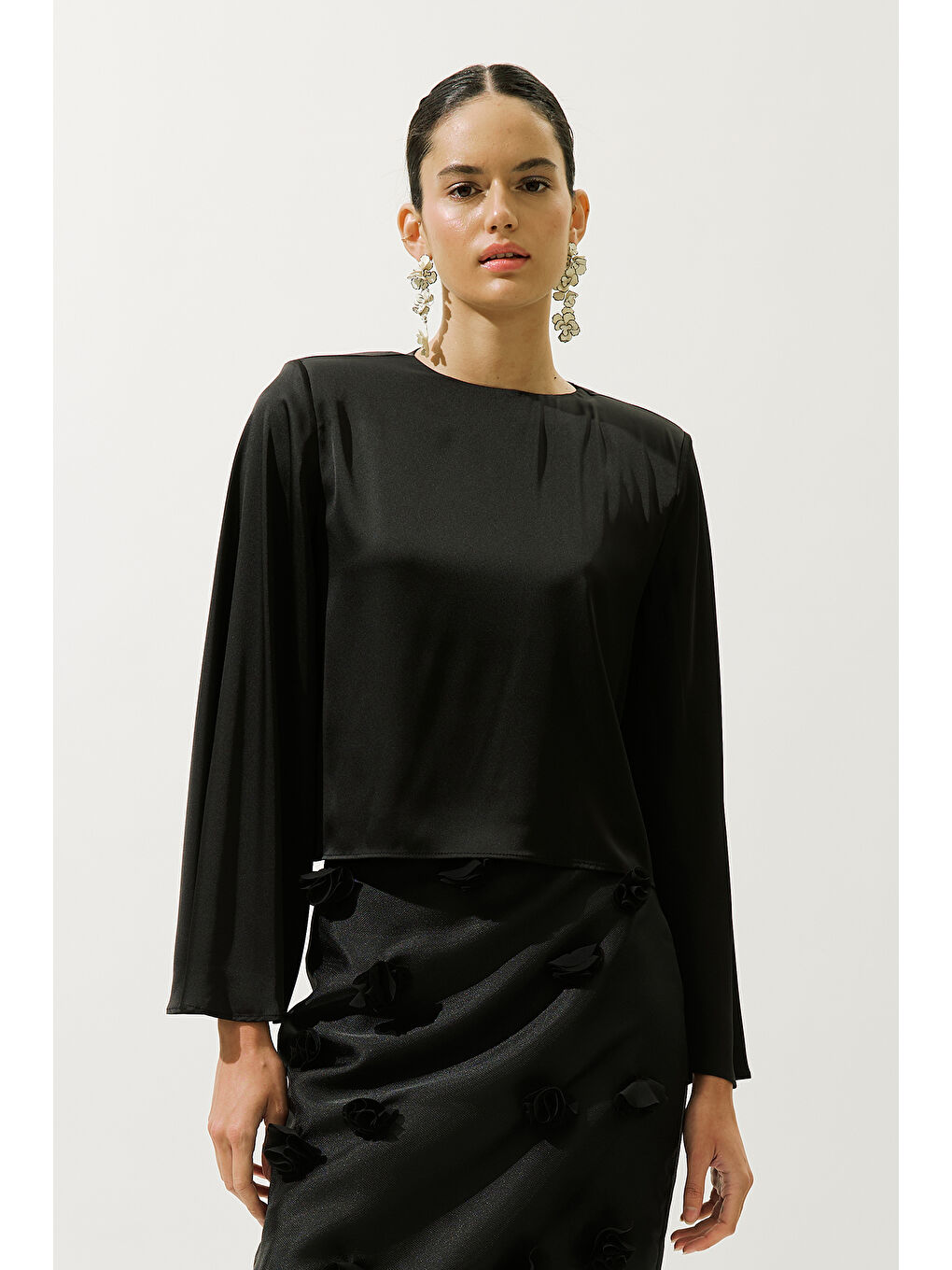 Saten Geniş Kol Bluz Siyah