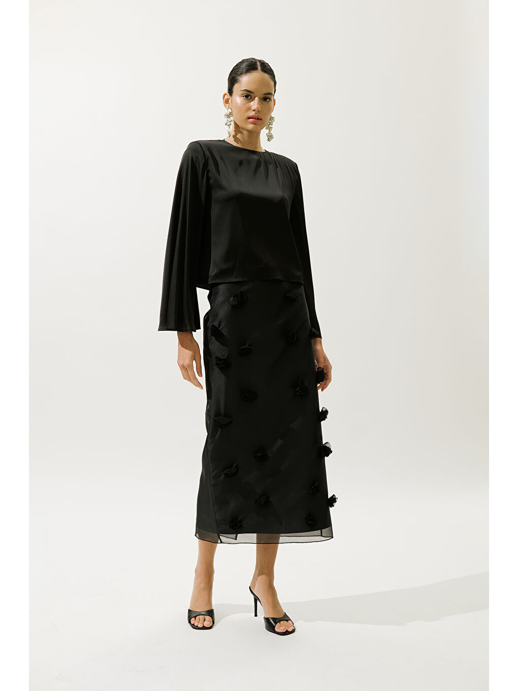 Saten Geniş Kol Bluz Siyah-1