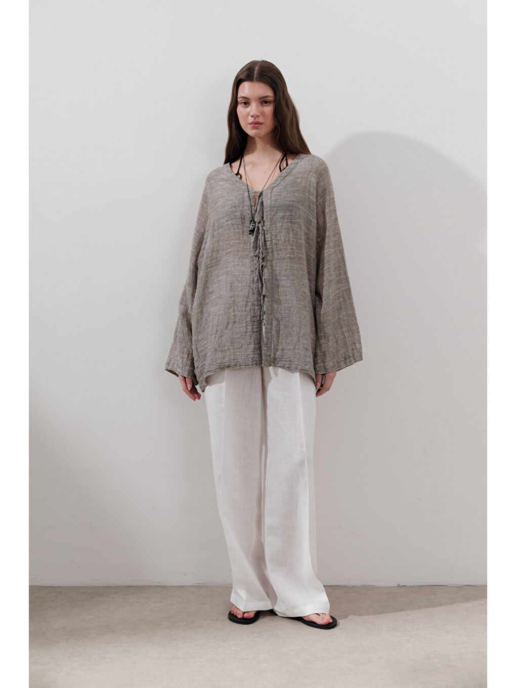 Keten Karışımlı Bağlamalı Bluz Kahverengi