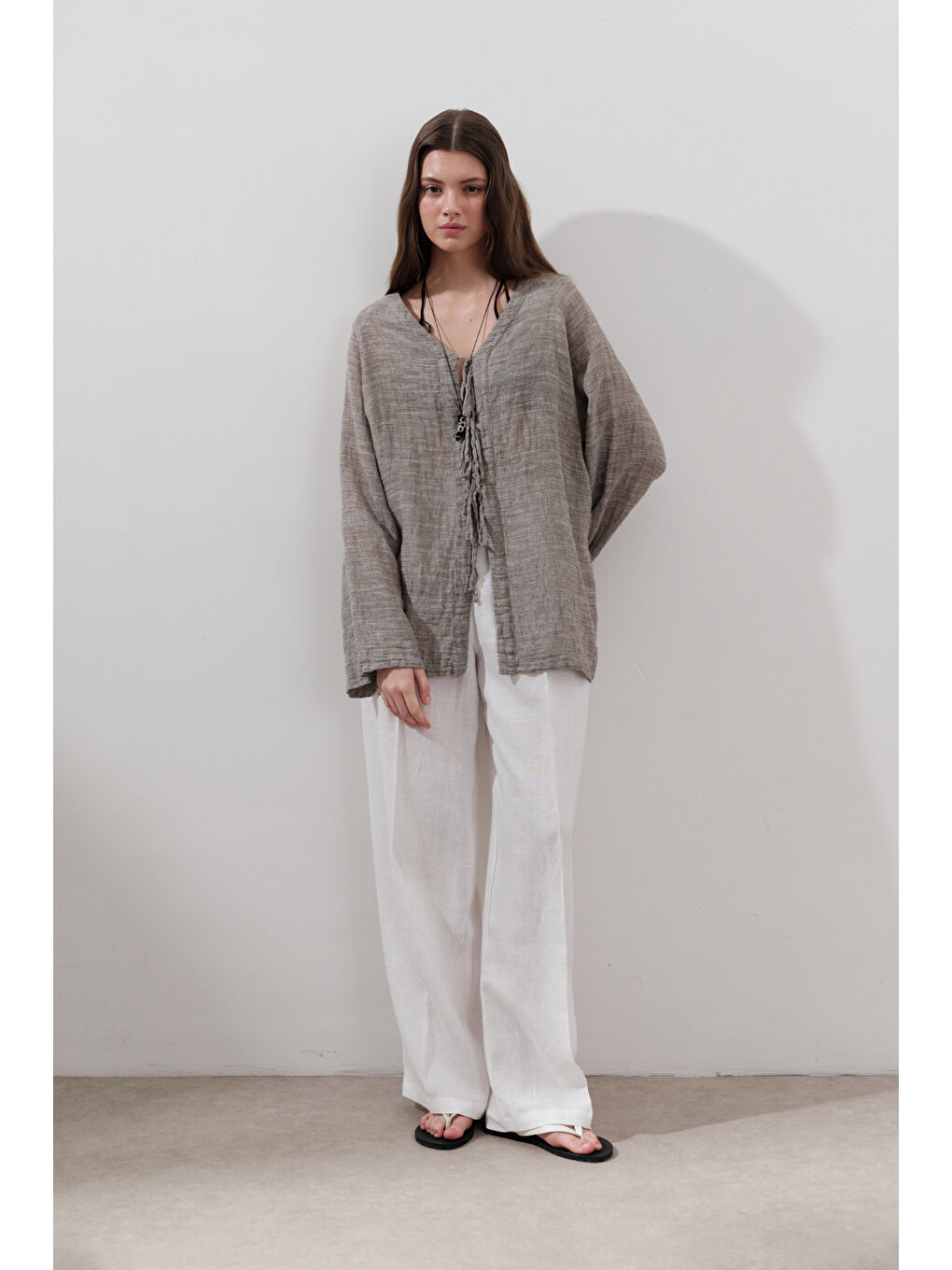 Keten Karışımlı Bağlamalı Bluz Kahverengi-2