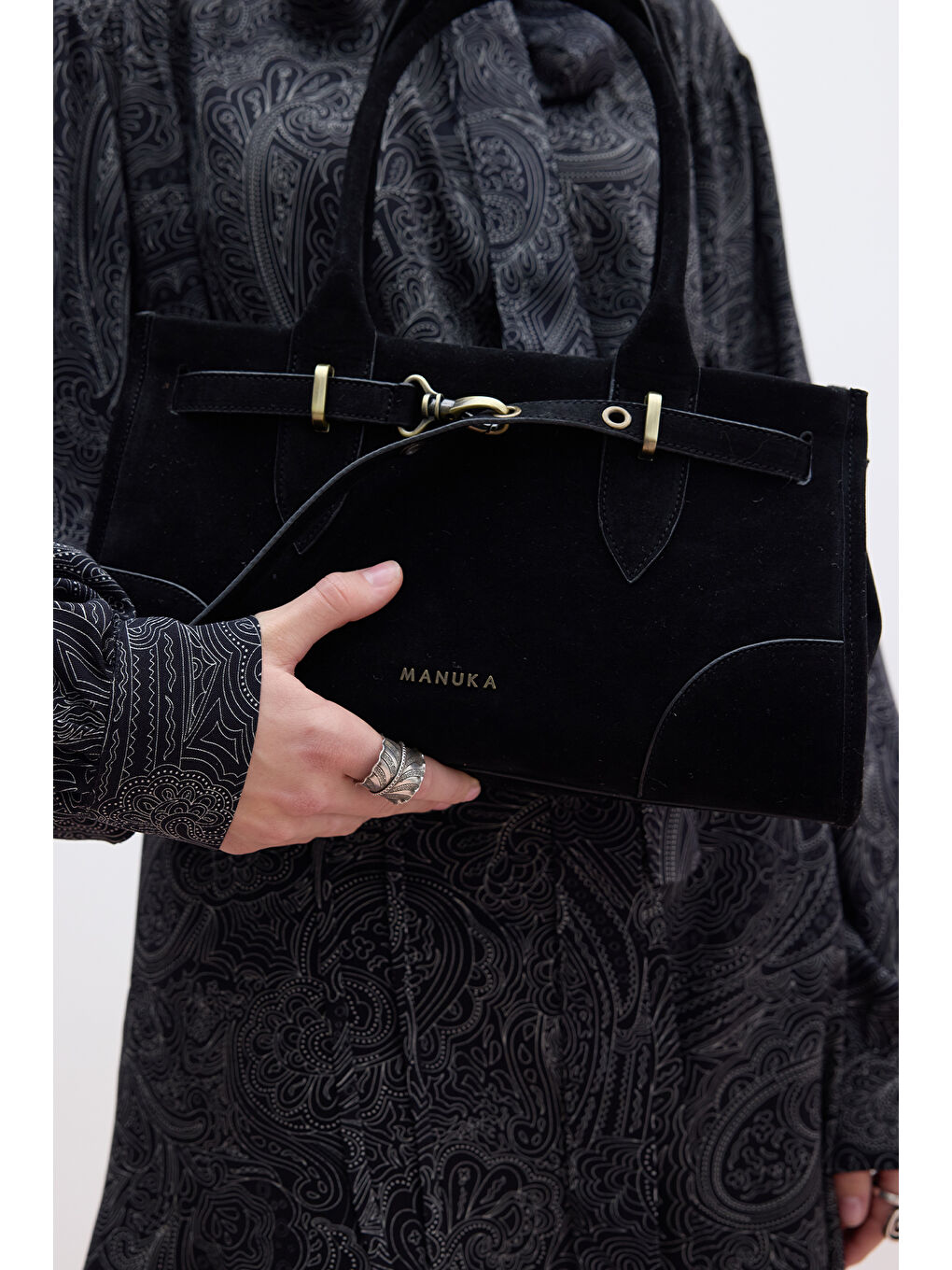 Grace Suni Süet Kemerli Çanta Siyah-1