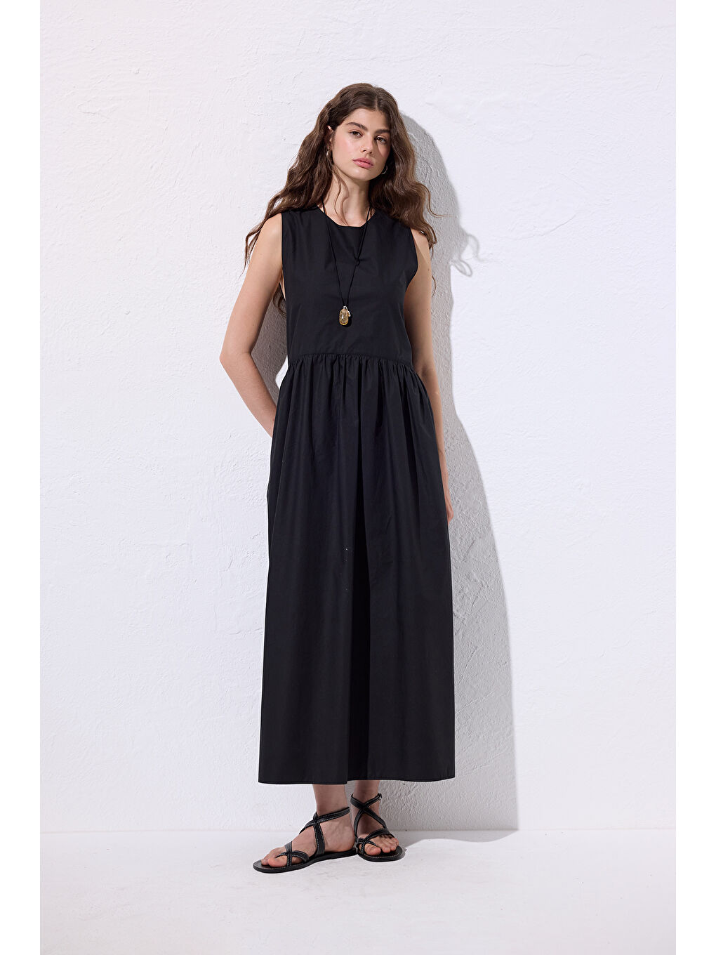 Kemer Ayarlamalı Poplın Elbise Siyah-4