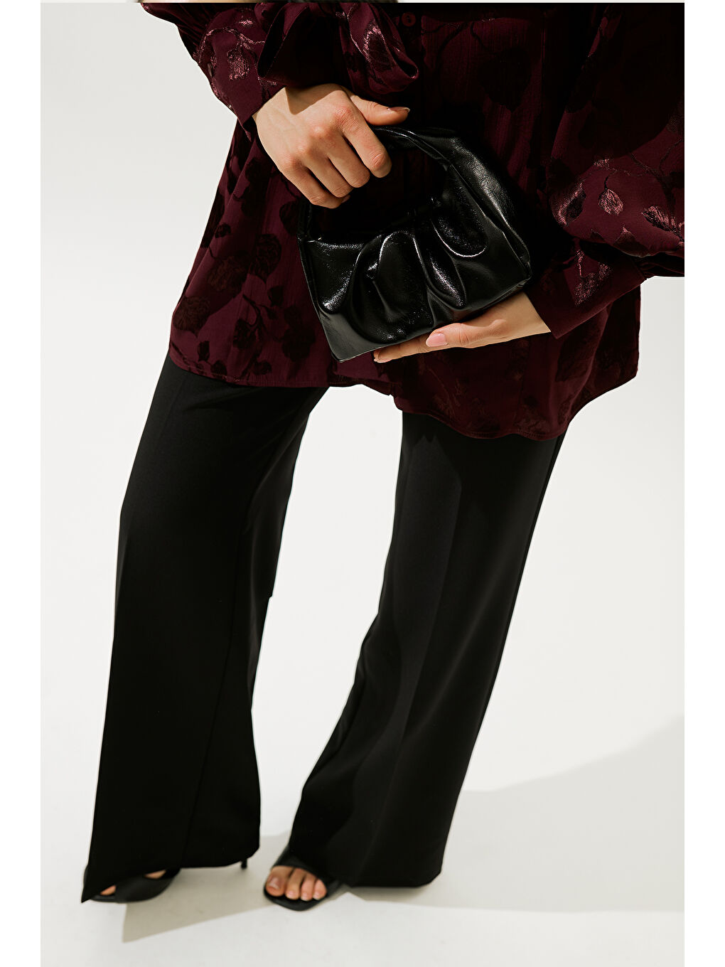 Metal Görünümlü El Çantası Siyah-2