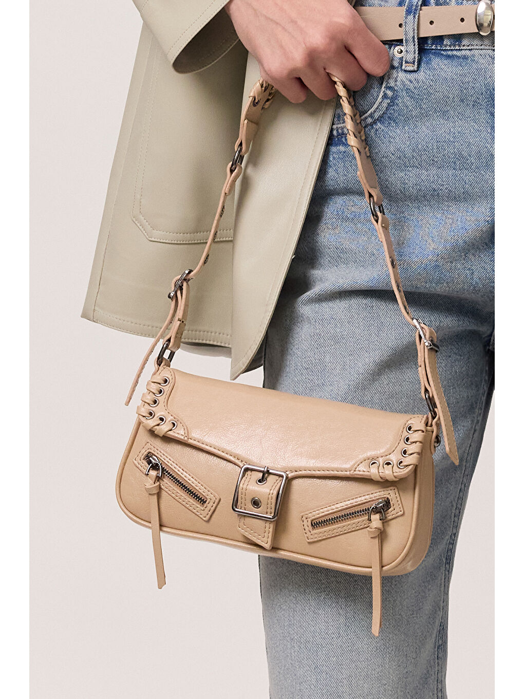 Bej Toka Detaylı Omuz Çantası Nude