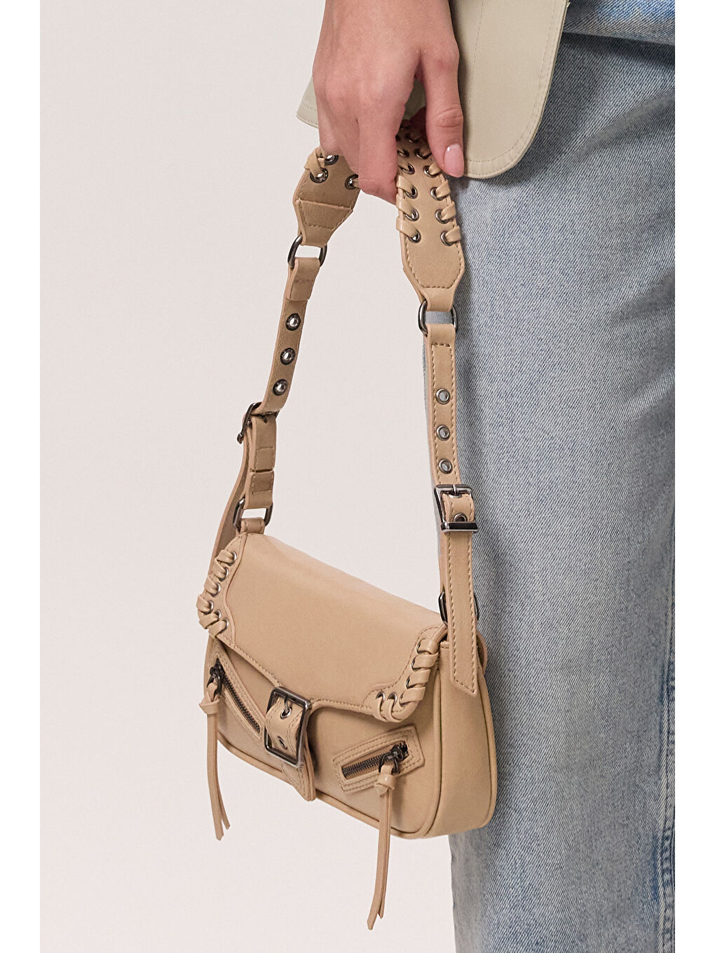 Bej Toka Detaylı Omuz Çantası Nude-1